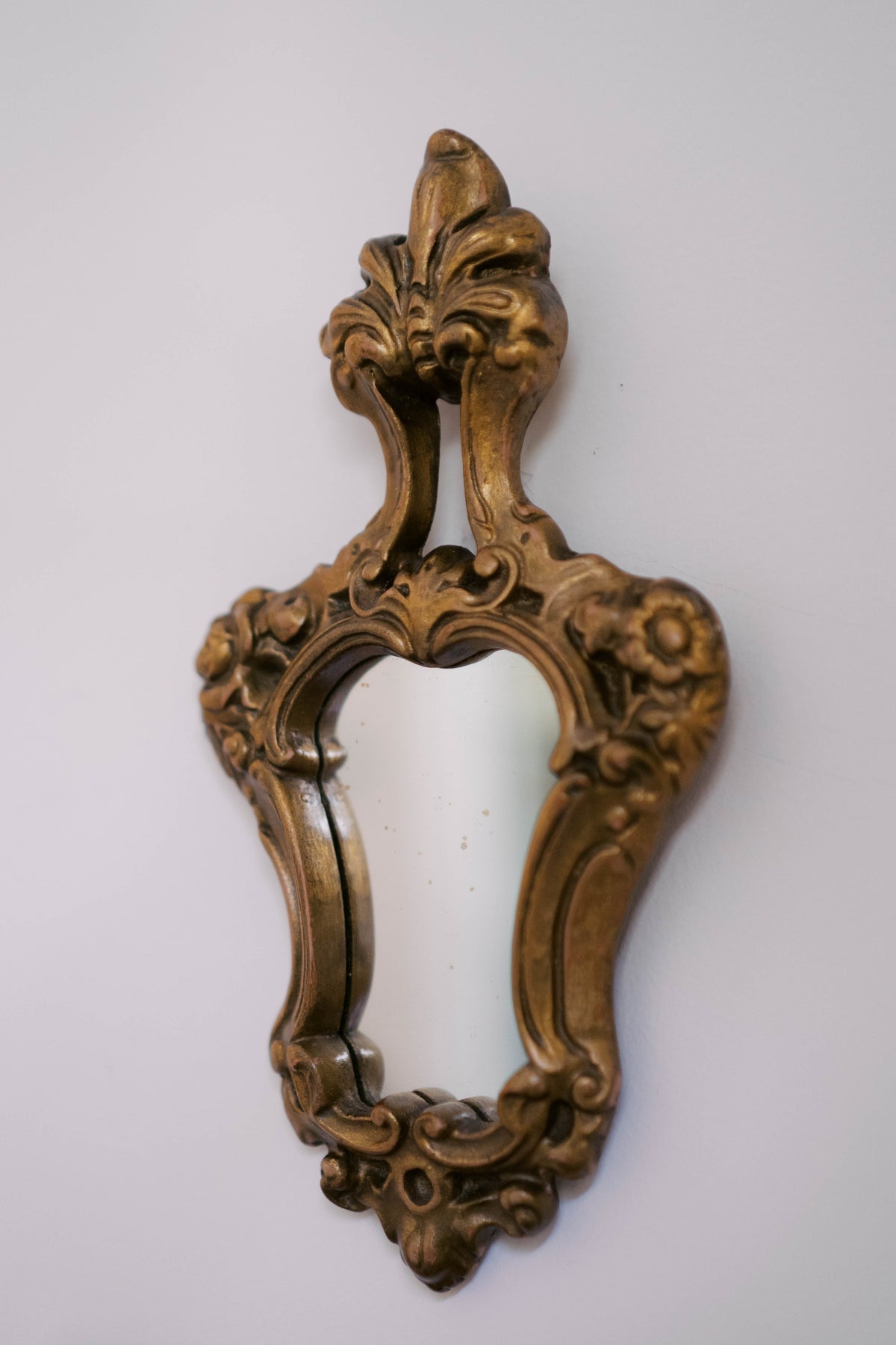 19th-Century French Louis XV-Style Giltwood Petite Wall Mirror